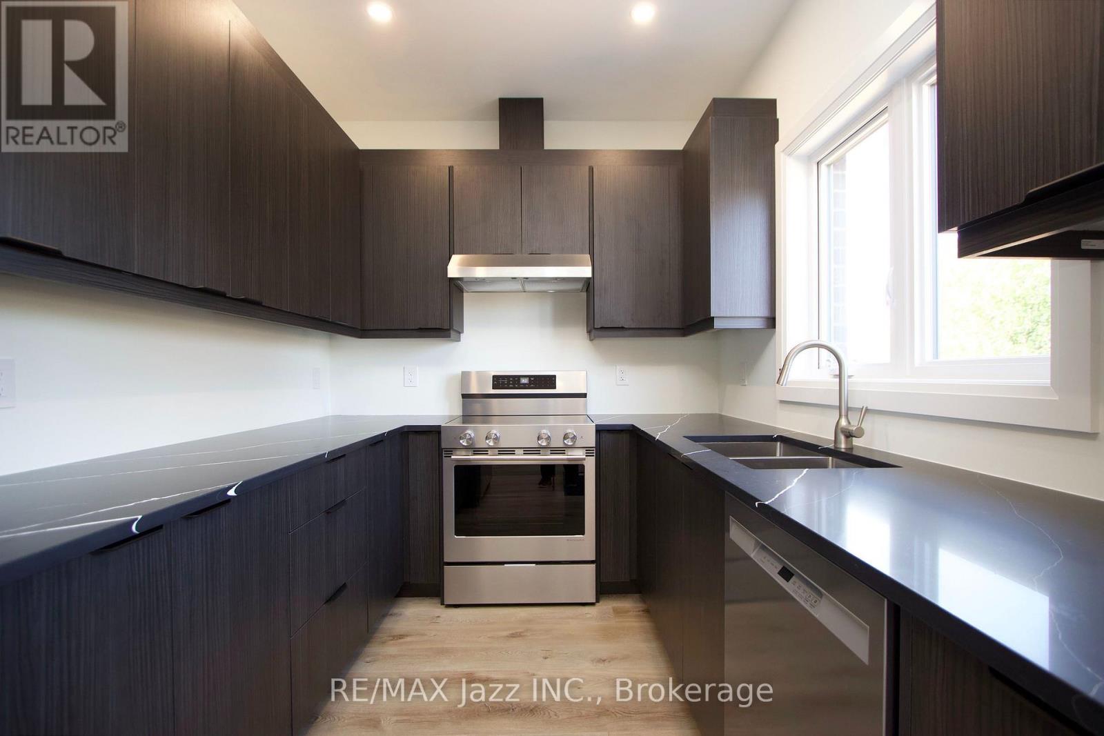 Upper - 760 Hoskin Avenue Property Photo 6