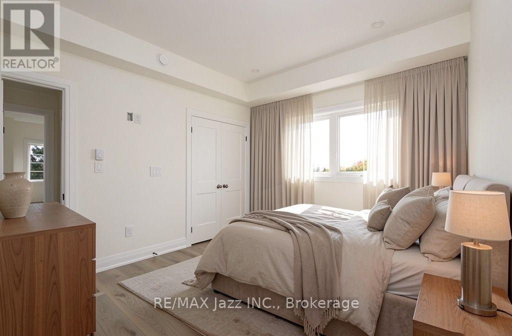 Upper - 760 Hoskin Avenue Property Photo 11
