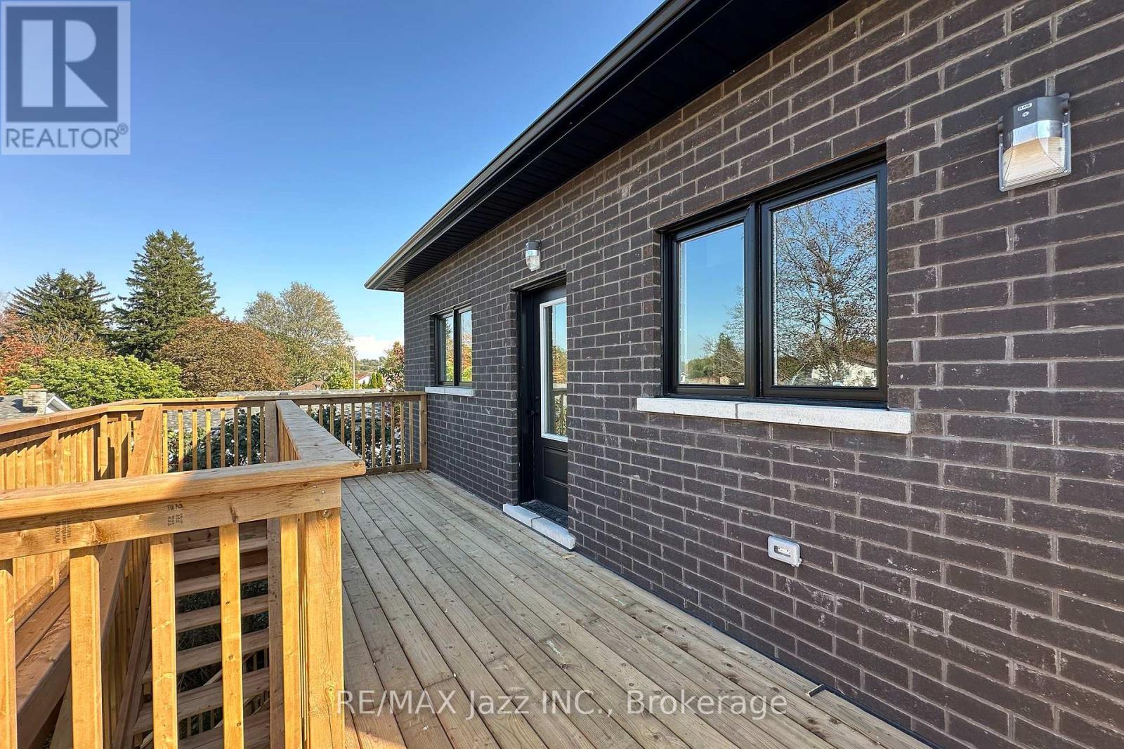 Upper - 760 Hoskin Avenue Property Photo 15