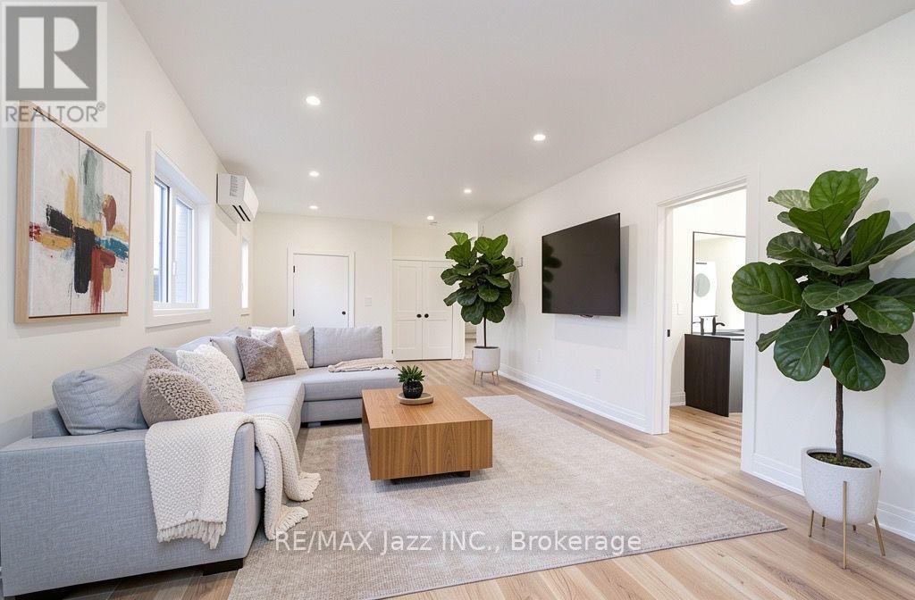 Main - 760 Hoskin Avenue Property Photo 3