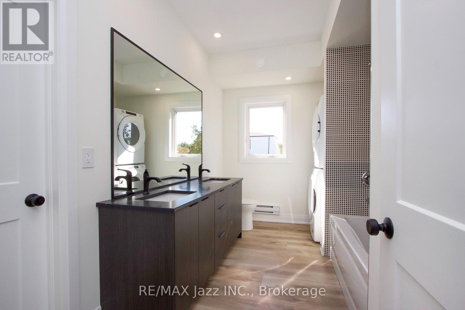 Main - 760 Hoskin Avenue Property Photo 8