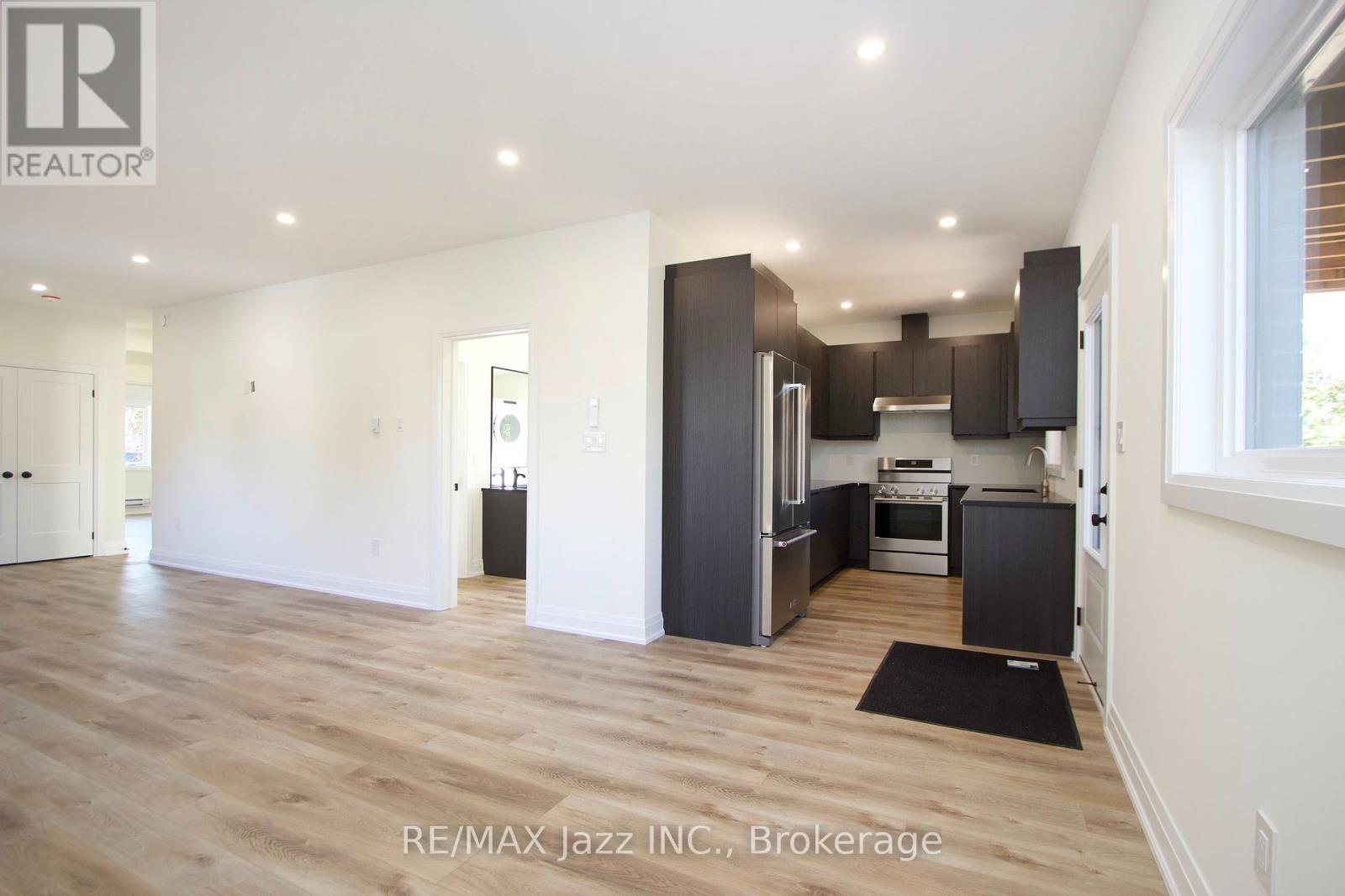 Main - 760 Hoskin Avenue Property Photo 10