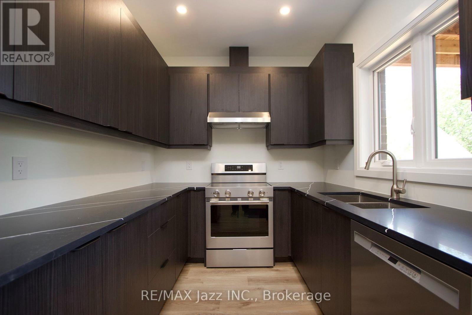 Main - 760 Hoskin Avenue Property Photo 12