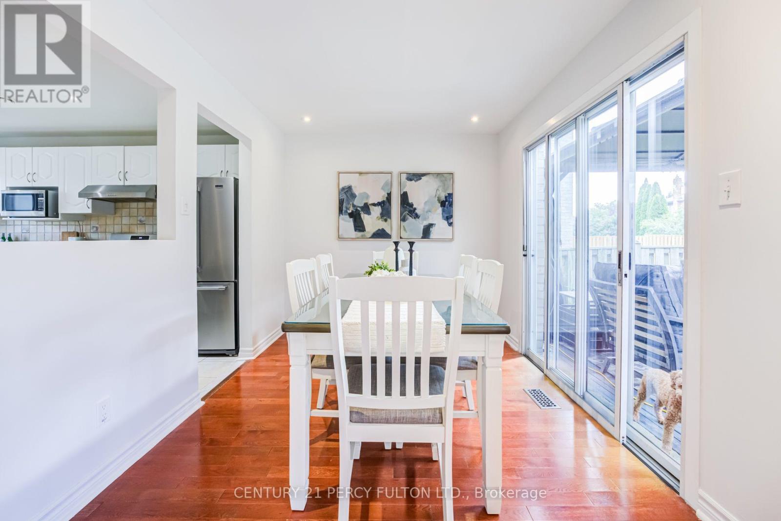 608 Beckworth Square Property Photo 6