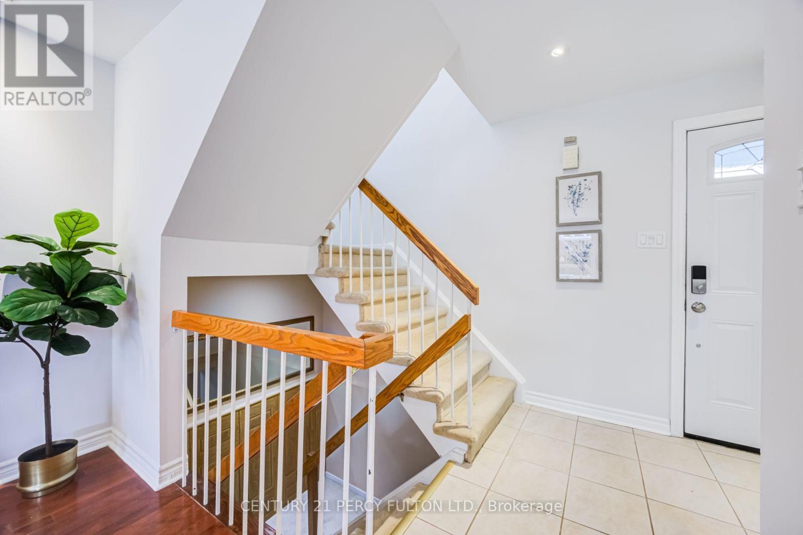 608 Beckworth Square Property Photo 18