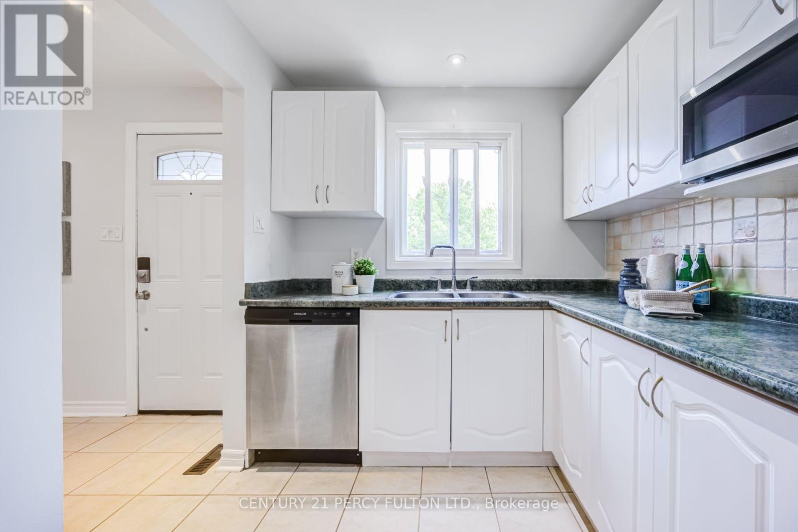 608 Beckworth Square Property Photo 19