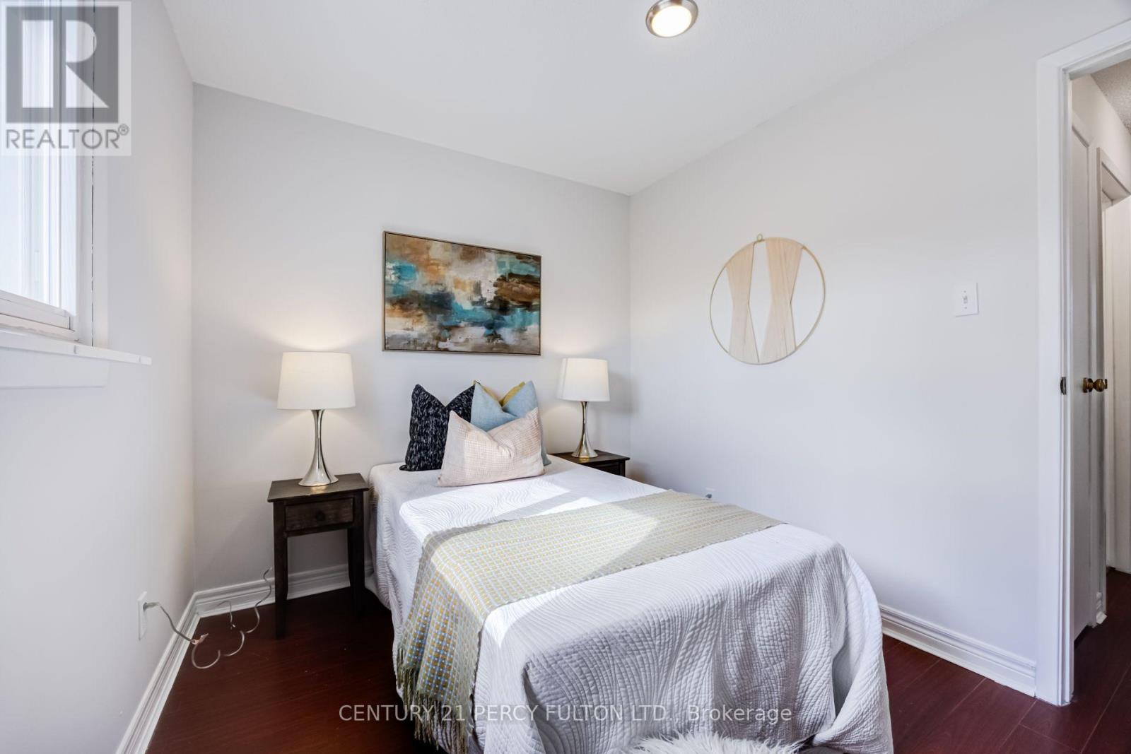 608 Beckworth Square Property Photo 24