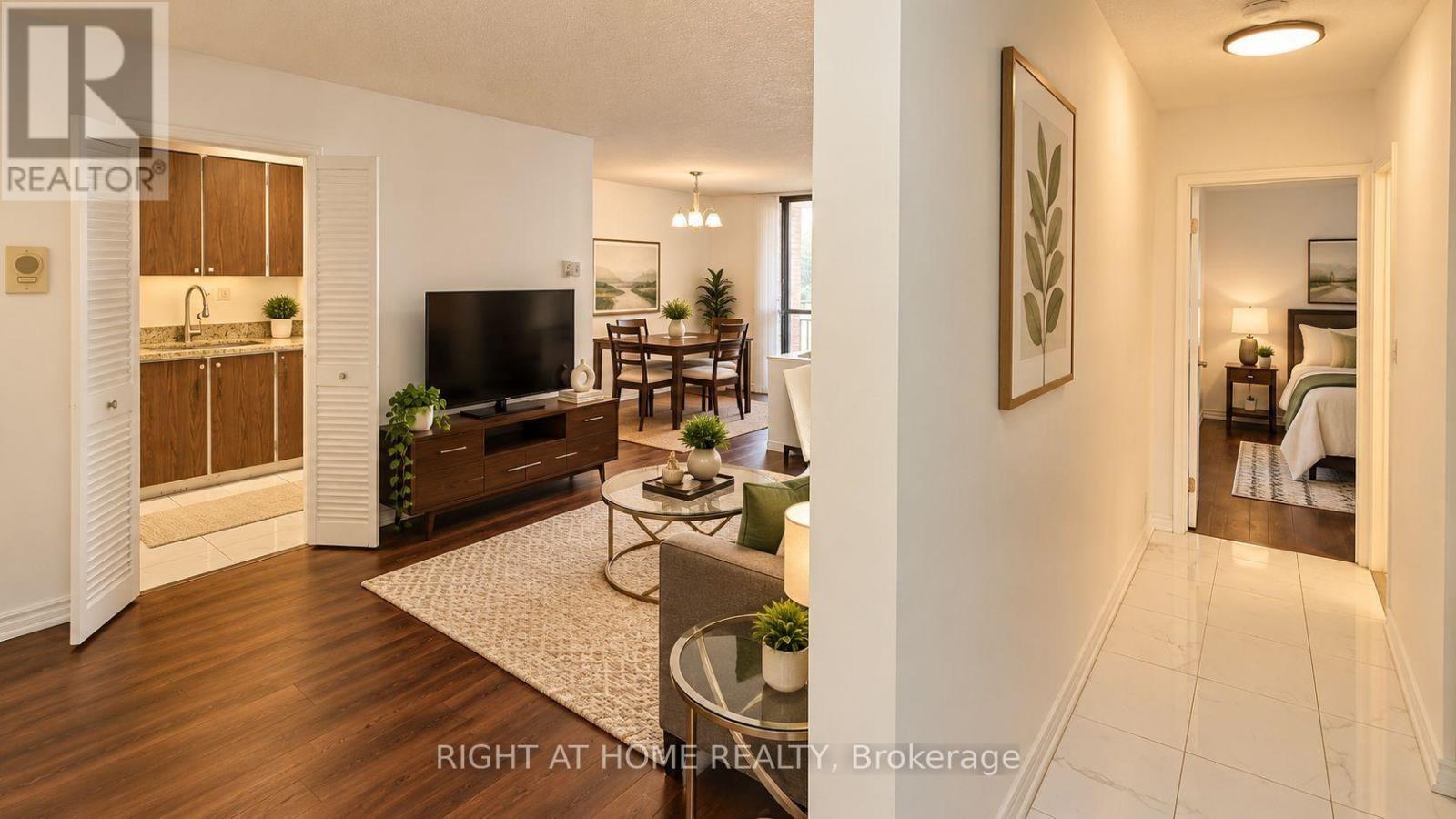 2819 - 1 Massey Square Property Photo 2