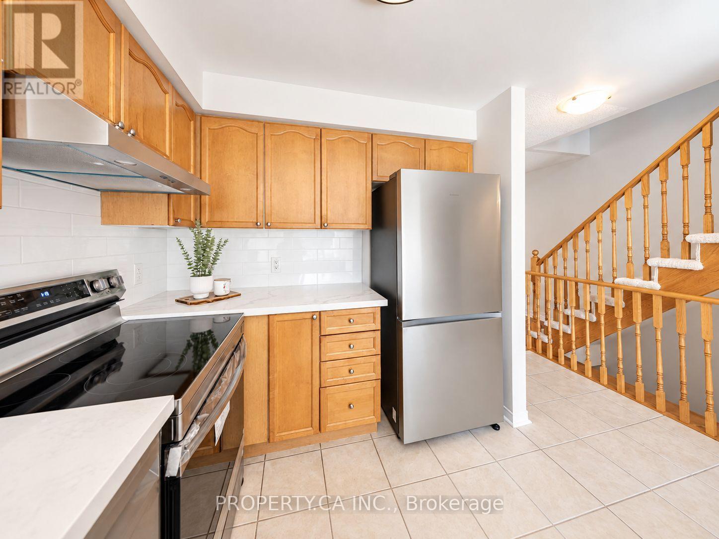 72 Jenkinson Way Property Photo 7