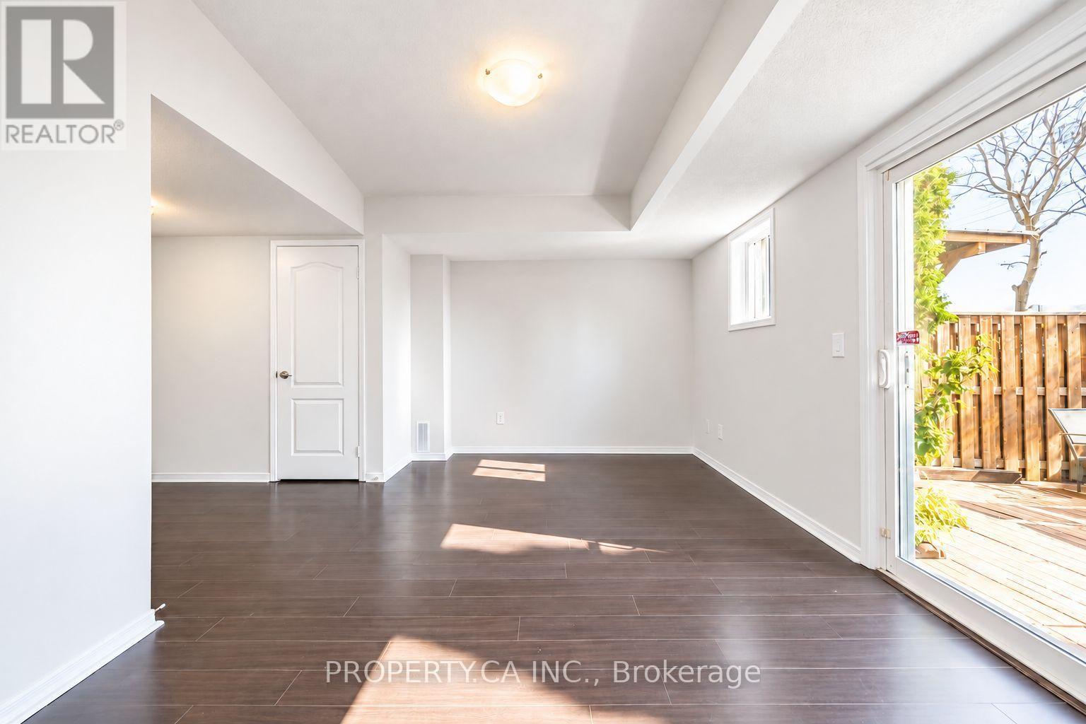 72 Jenkinson Way Property Photo 27