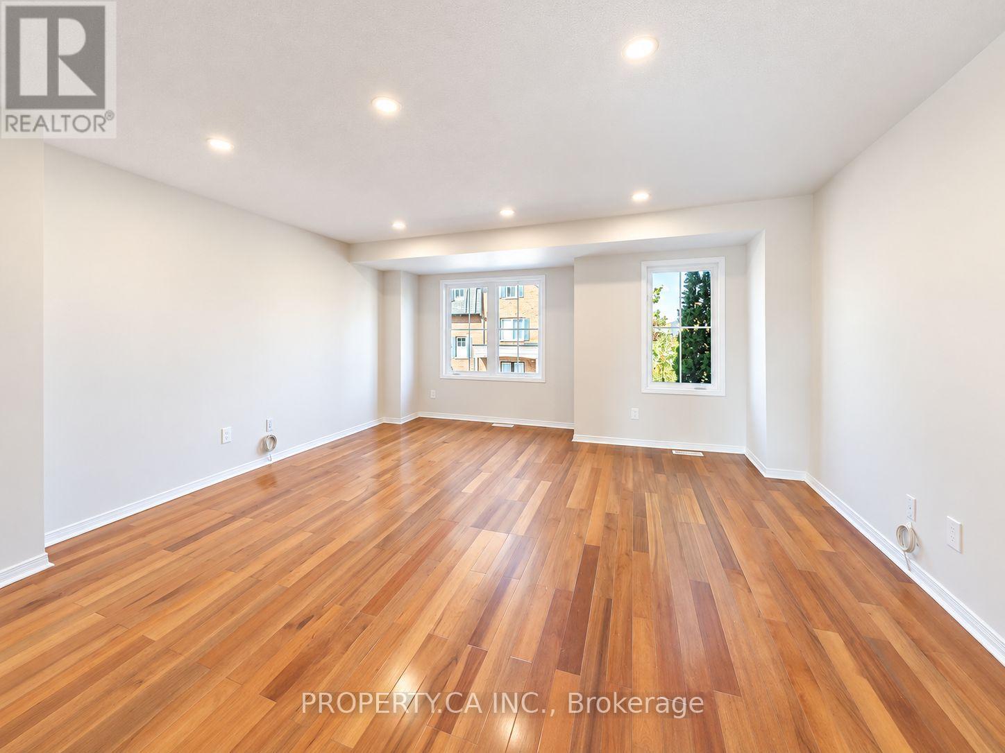 72 Jenkinson Way Property Photo 34