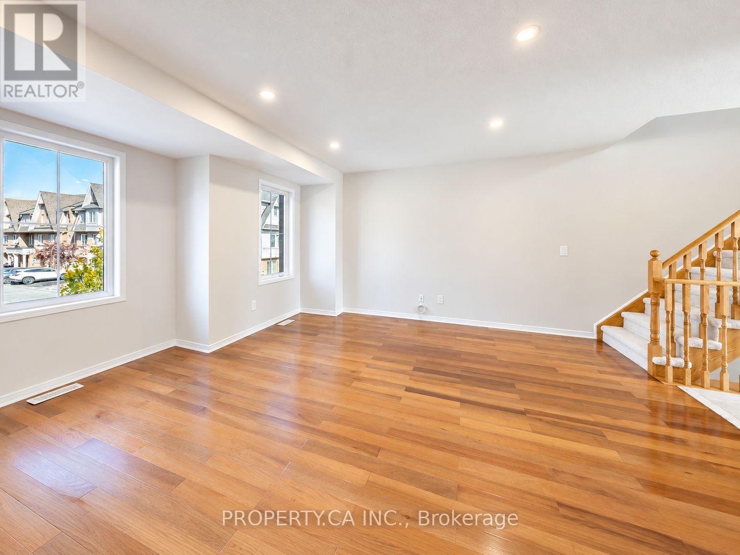 72 Jenkinson Way Property Photo 35