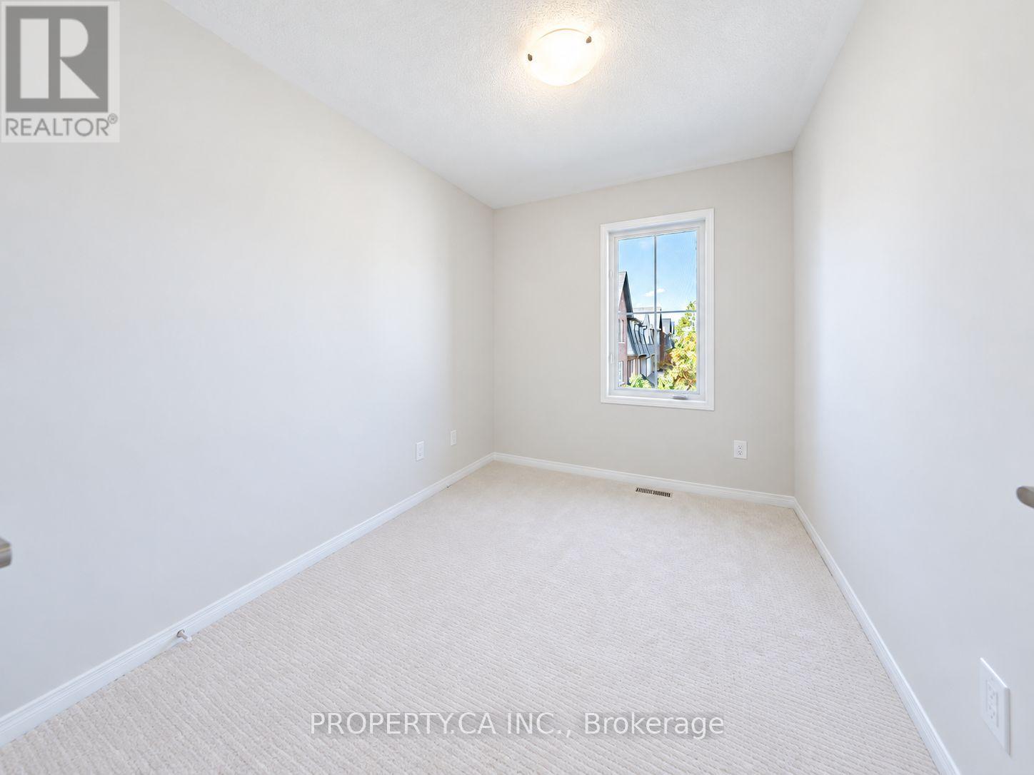 72 Jenkinson Way Property Photo 40