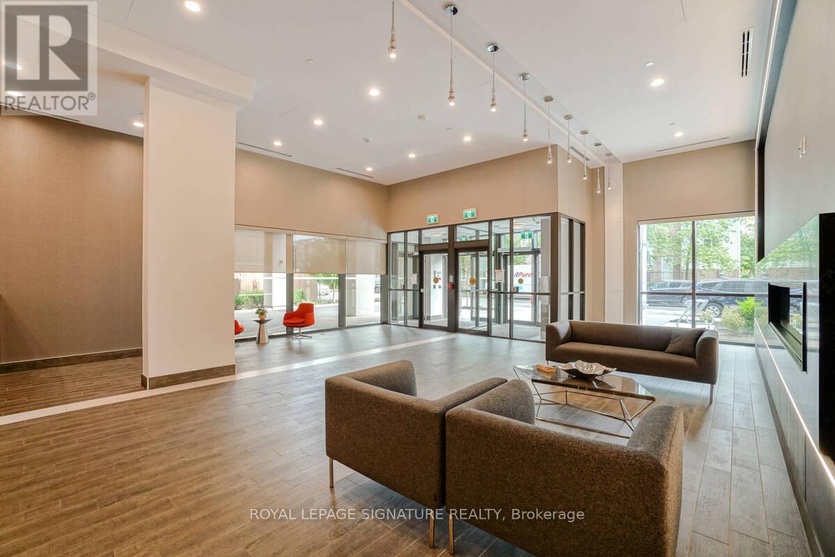 321 - 8 Trent Avenue Property Photo 5