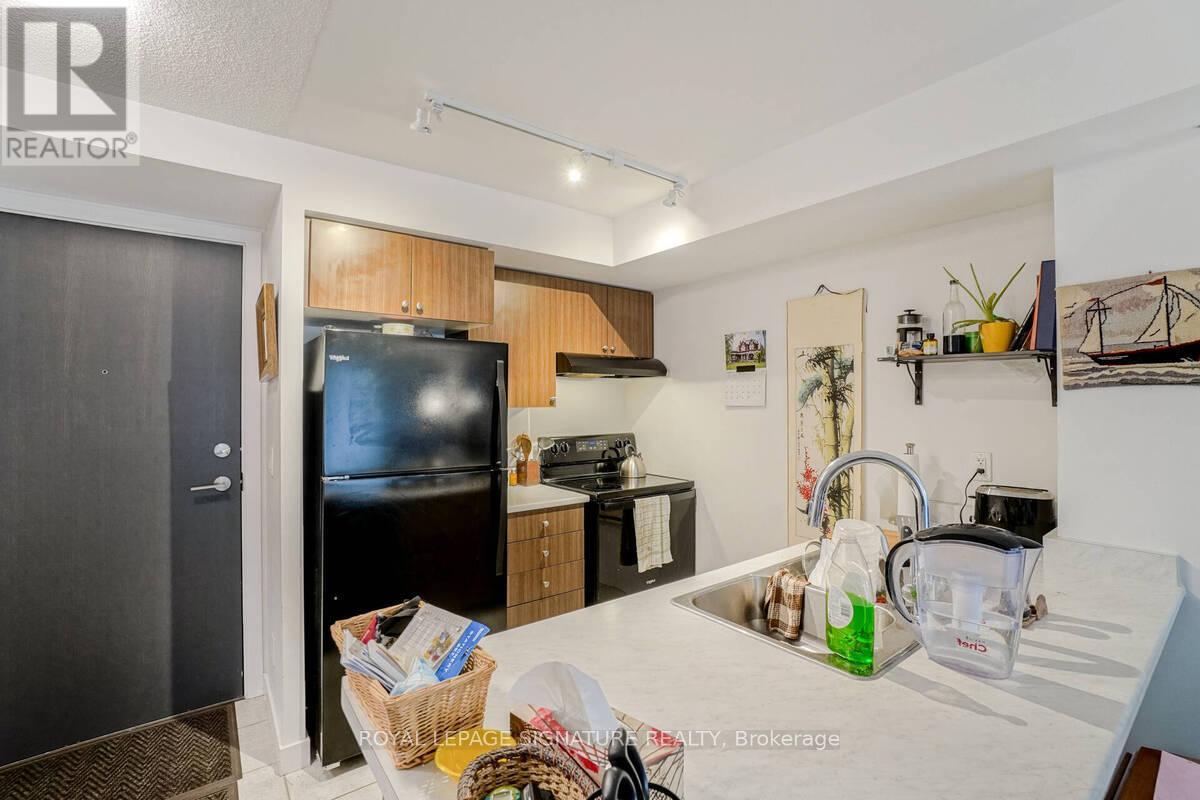 321 - 8 Trent Avenue Property Photo 10