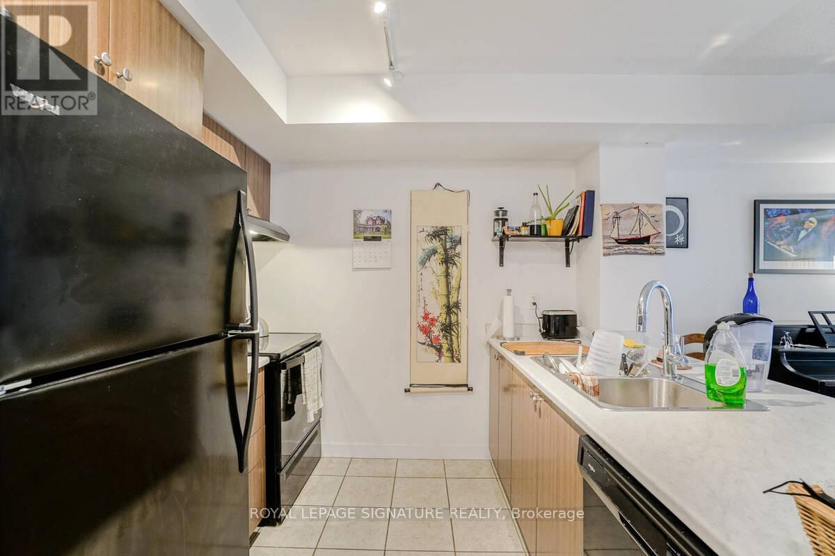 321 - 8 Trent Avenue Property Photo 11