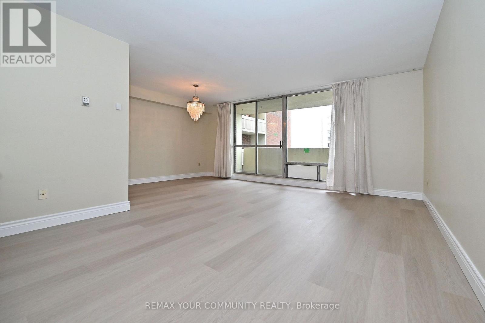2602 - 5 Massey Square Property Photo 5
