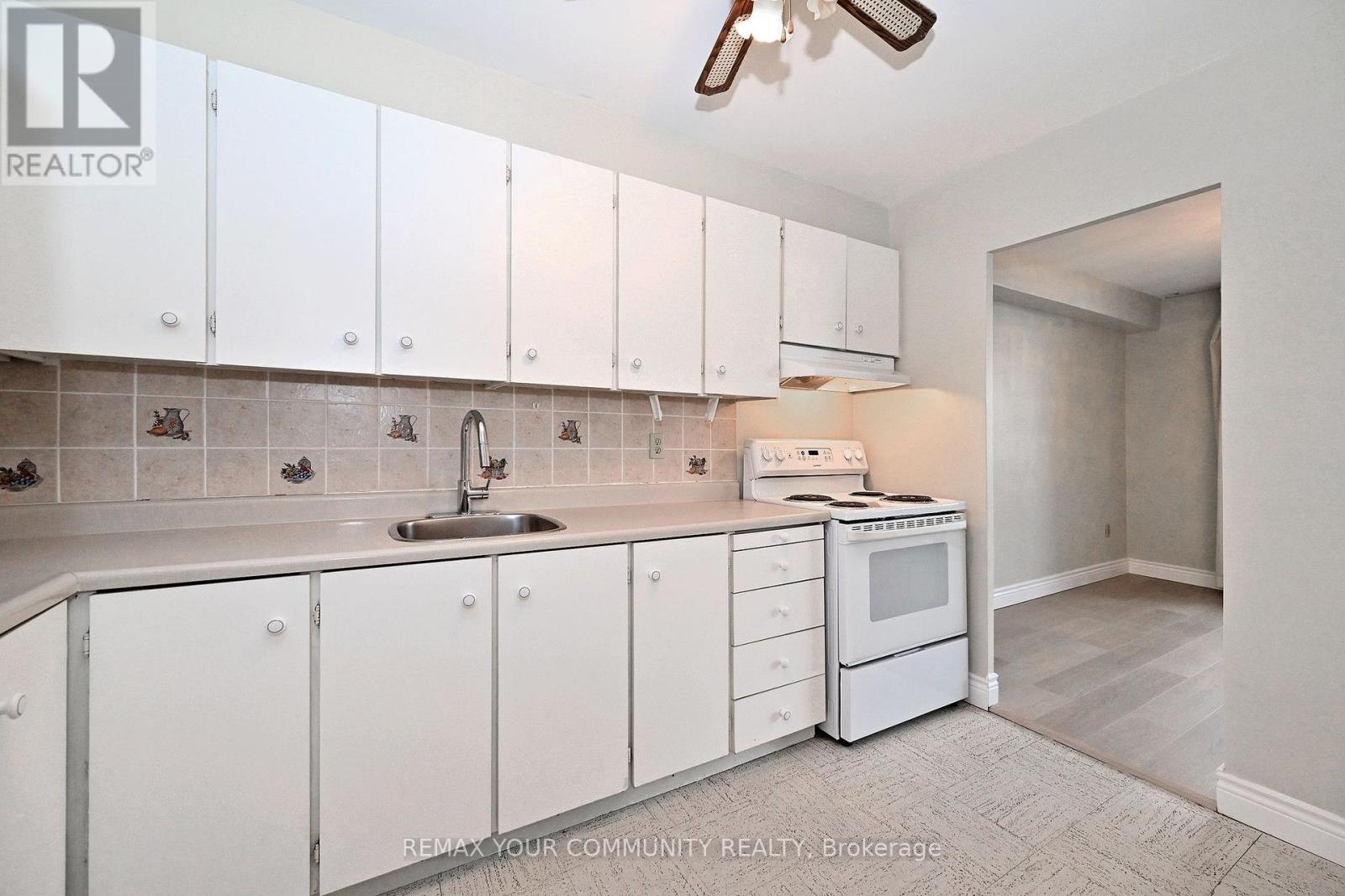 2602 - 5 Massey Square Property Photo 10