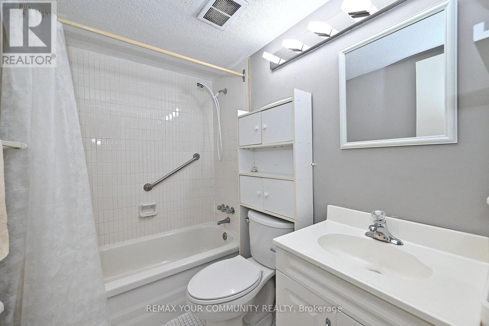 2602 - 5 Massey Square Property Photo 15