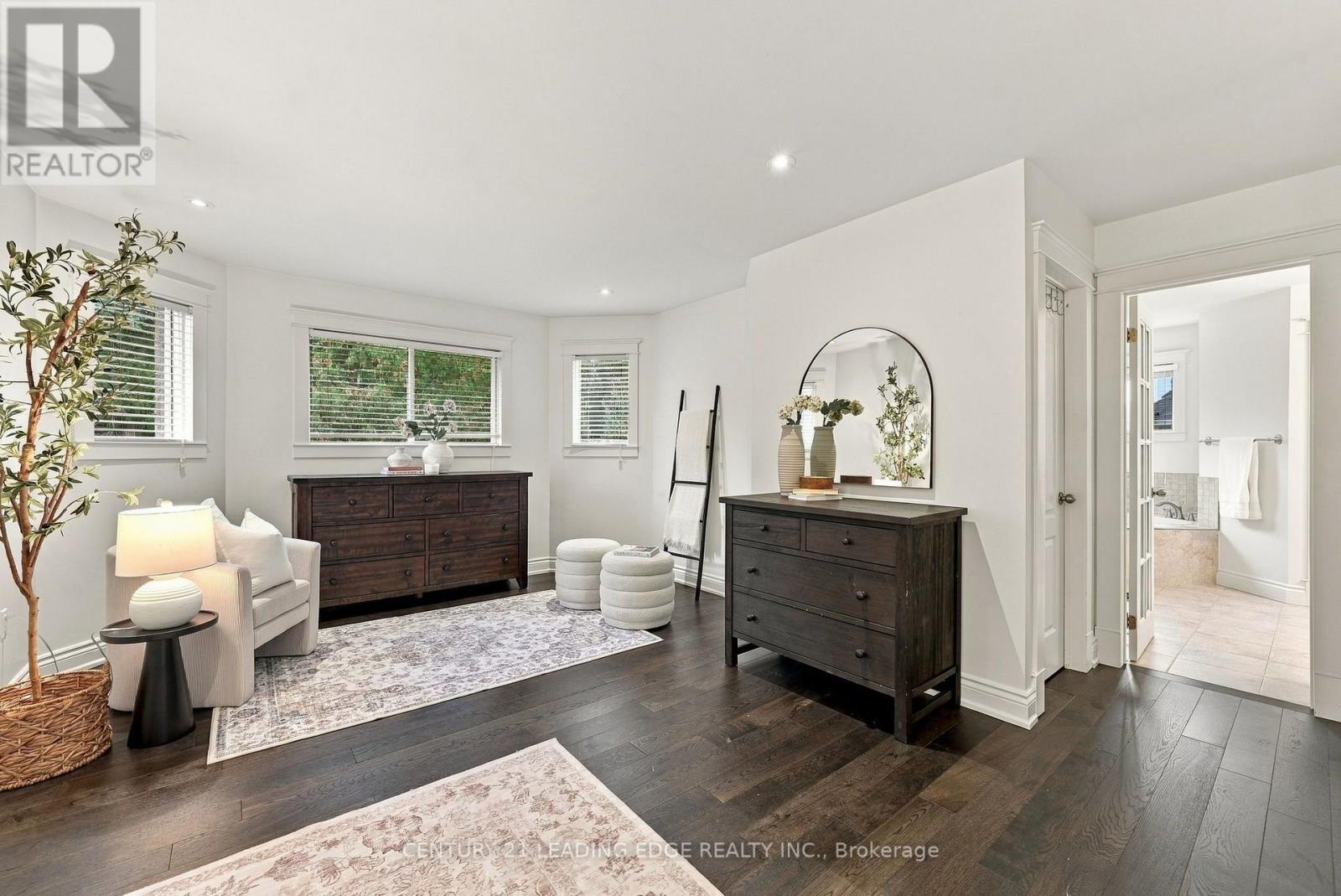 1629 Valley Ridge Crescent Property Photo 24