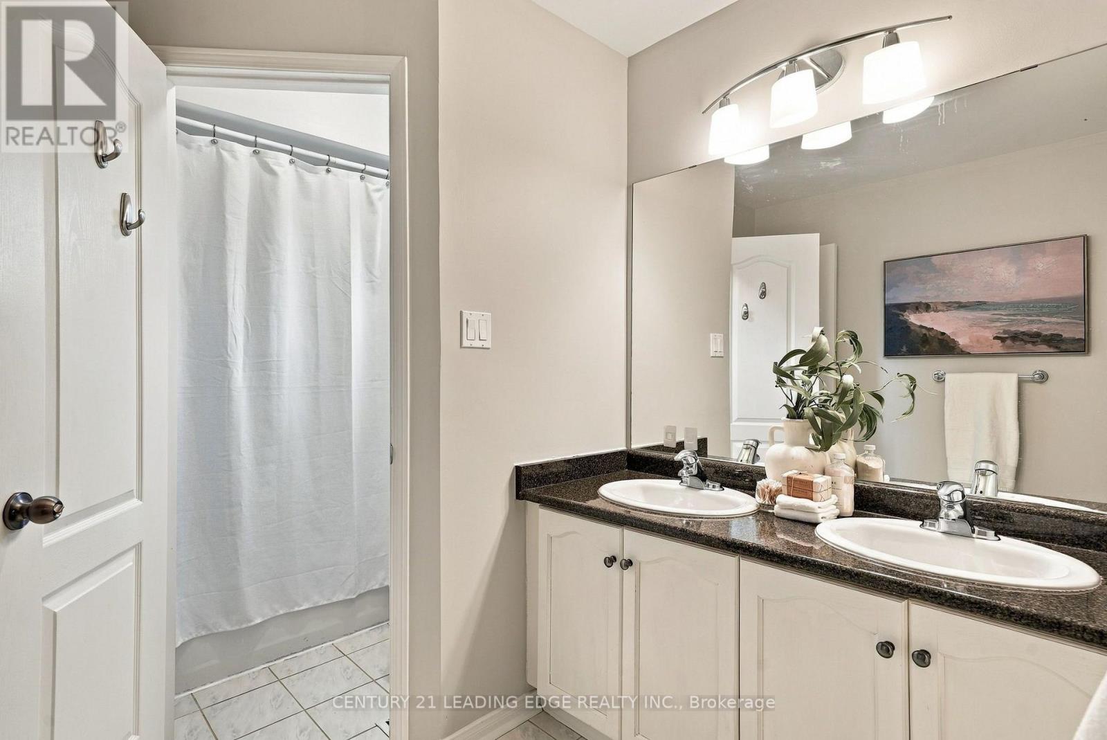 1629 Valley Ridge Crescent Property Photo 34