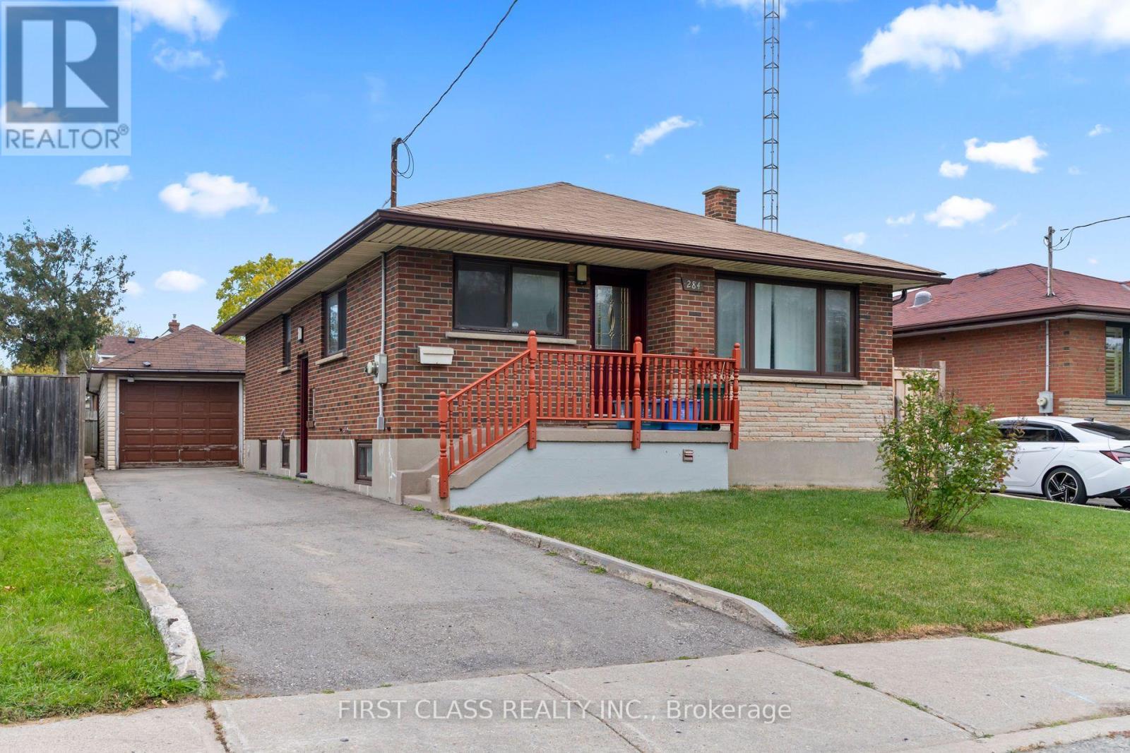 284 Jackson Avenue Property Photo 2