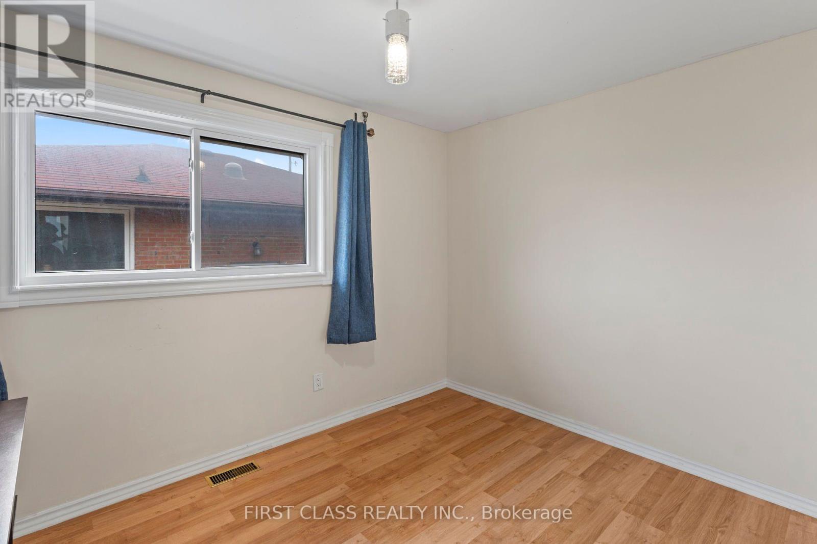 284 Jackson Avenue Property Photo 19