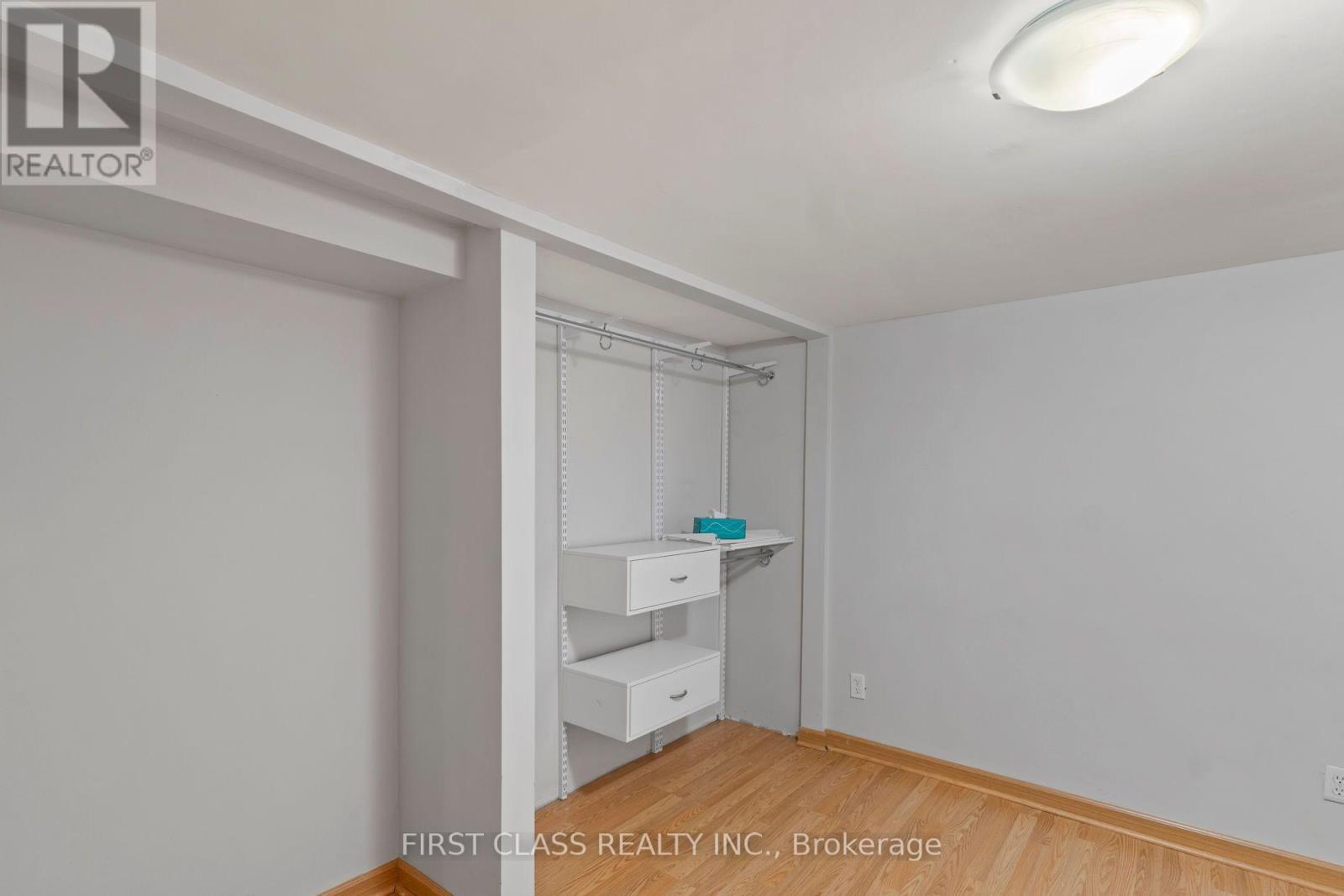 284 Jackson Avenue Property Photo 28