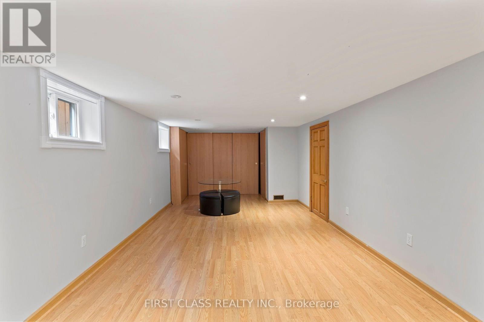 284 Jackson Avenue Property Photo 30