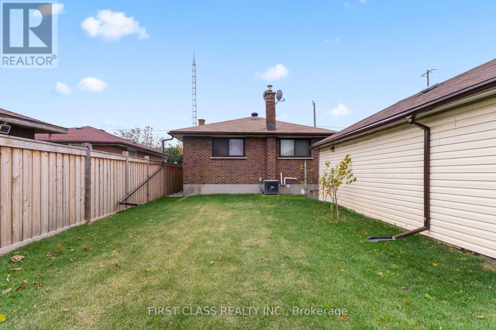 284 Jackson Avenue Property Photo 33