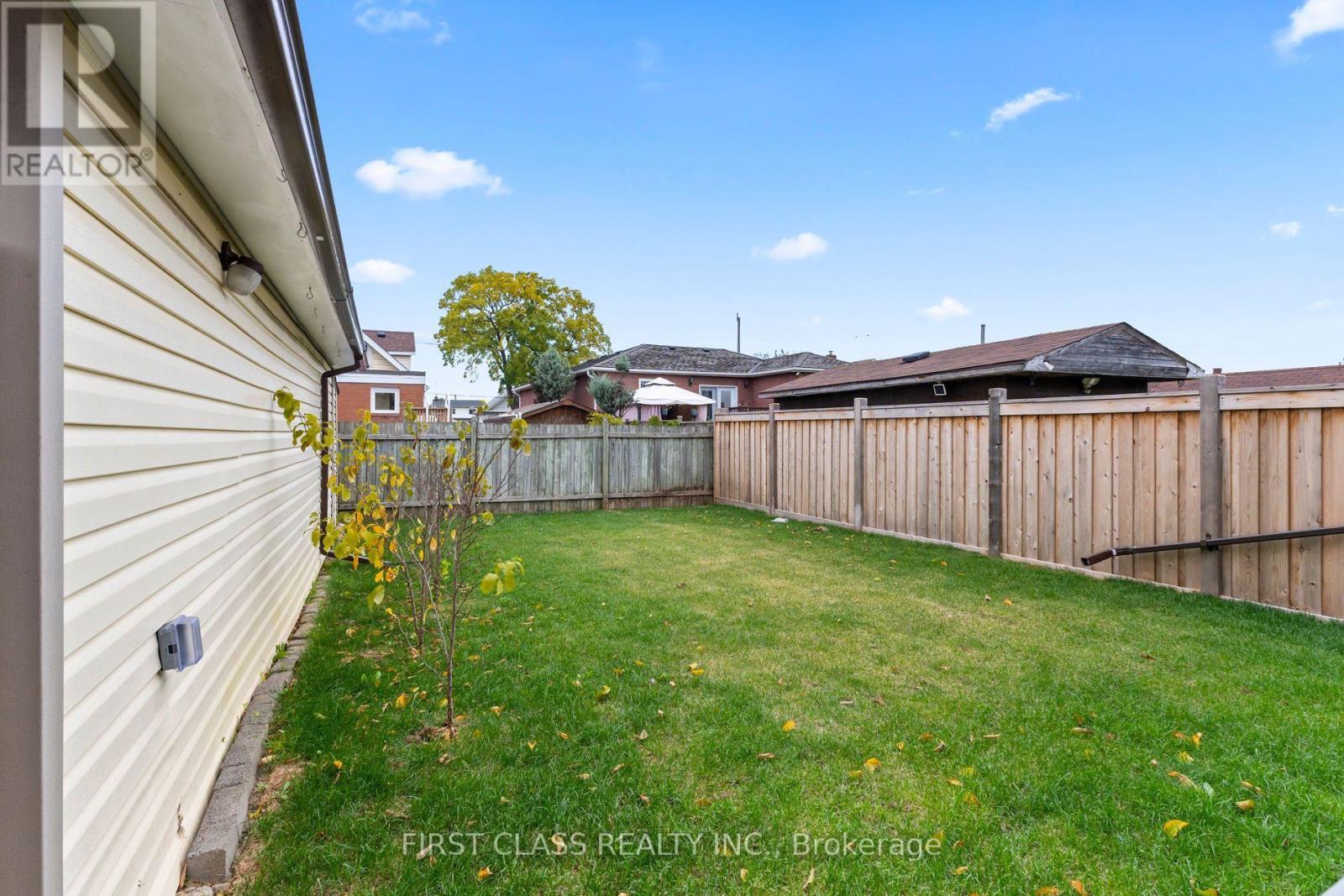 284 Jackson Avenue Property Photo 34