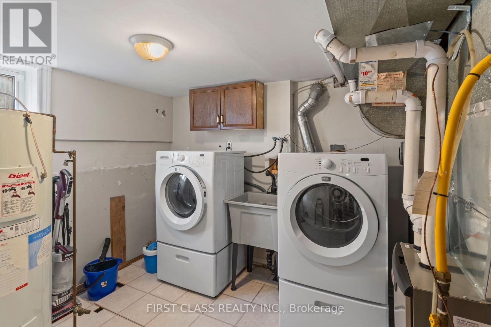 284 Jackson Avenue Property Photo 35