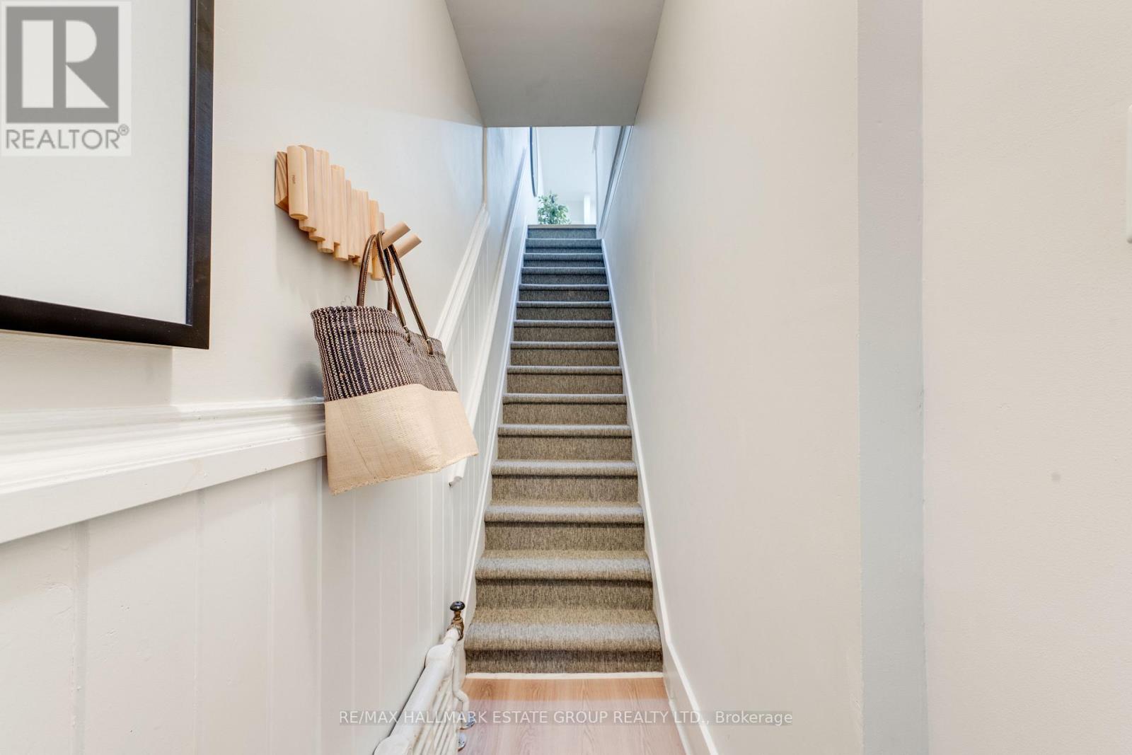 32 Ashdale Avenue Property Photo 2