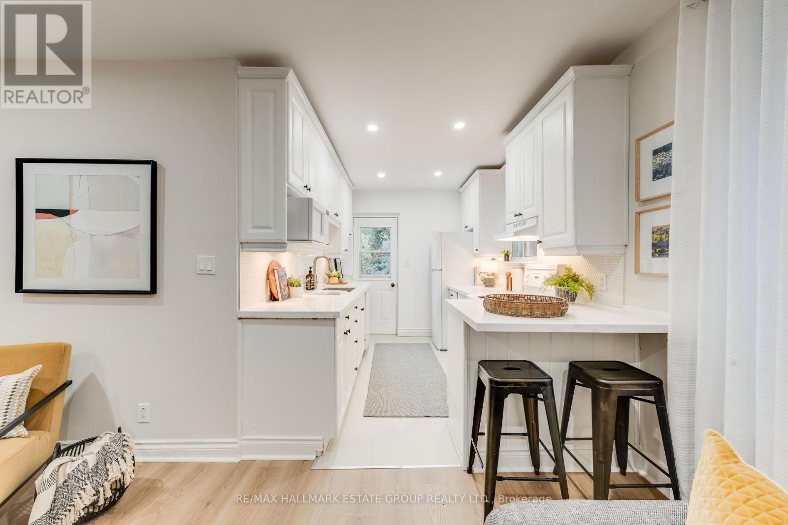 32 Ashdale Avenue Property Photo 7