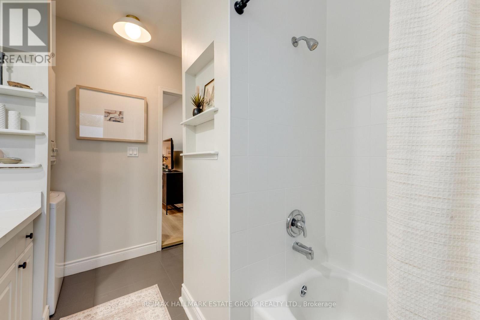 32 Ashdale Avenue Property Photo 9