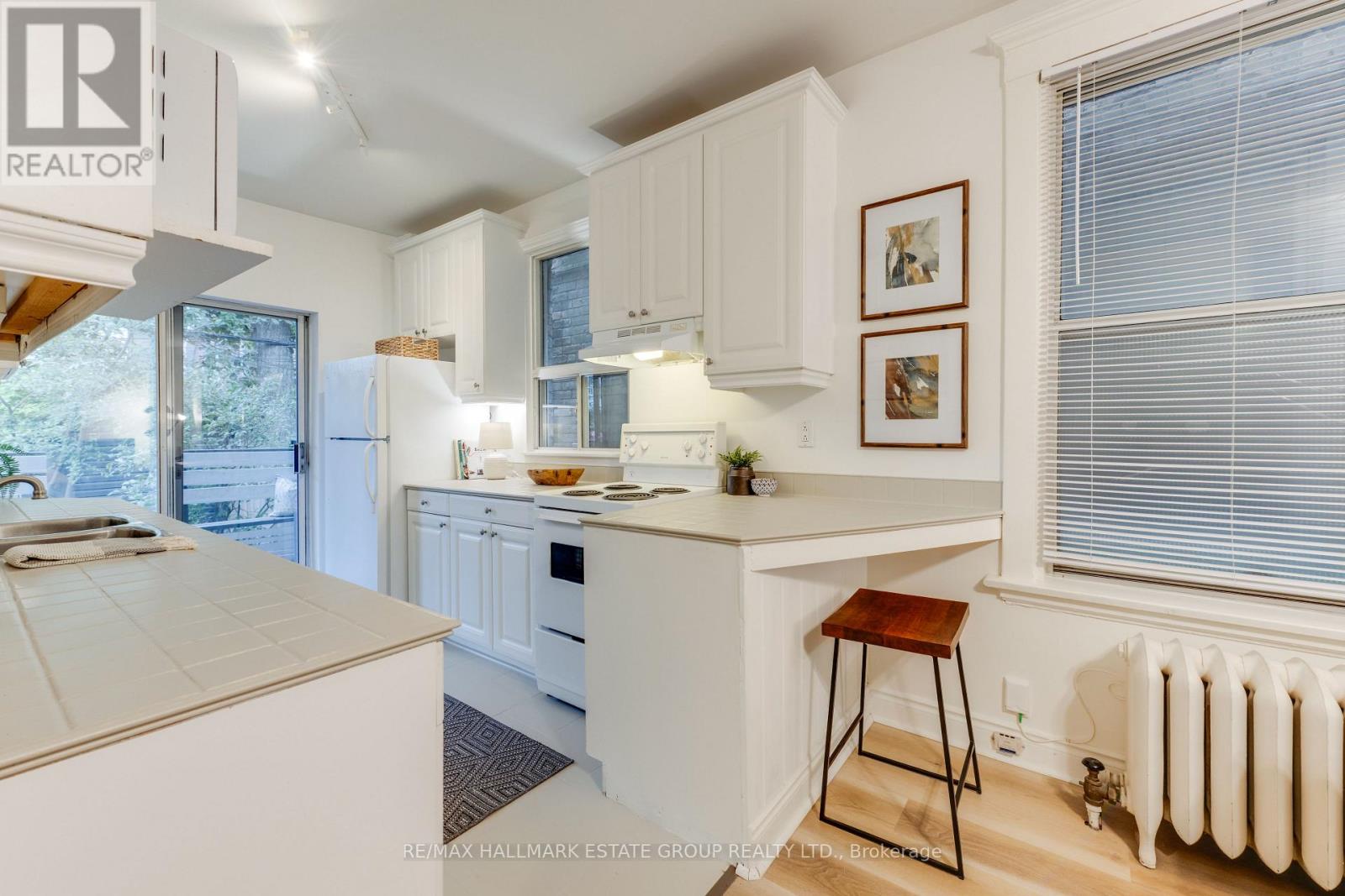 32 Ashdale Avenue Property Photo 29
