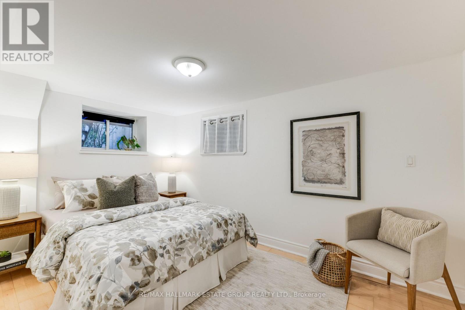 32 Ashdale Avenue Property Photo 44