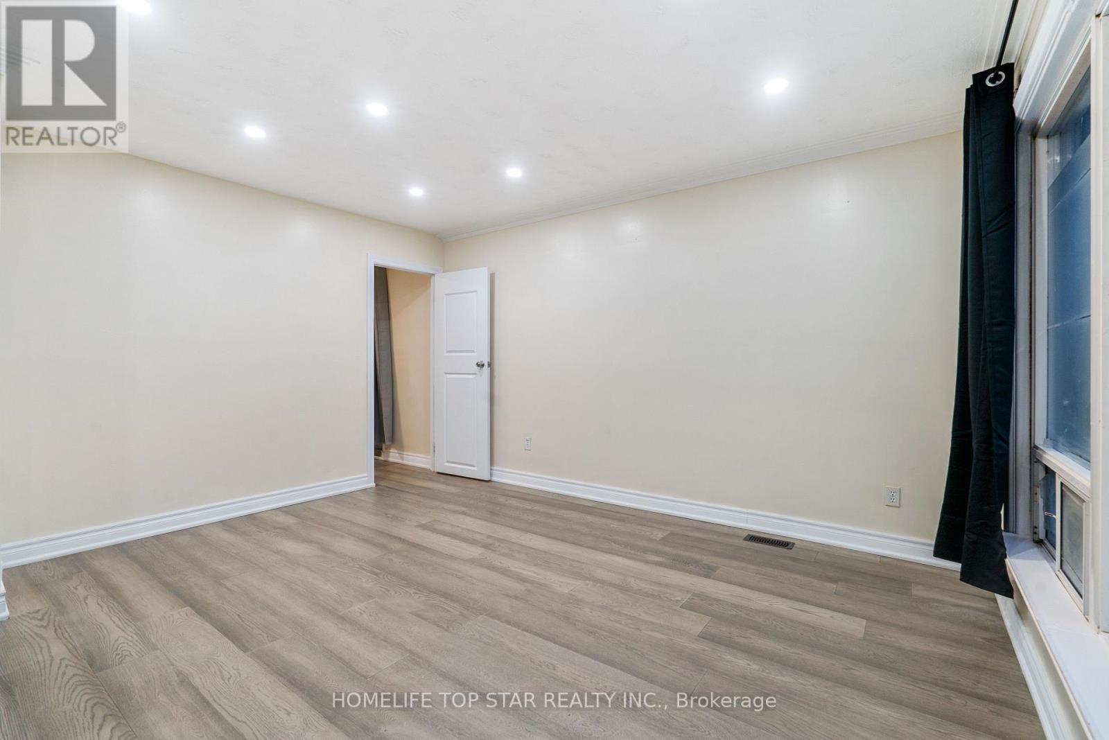 19 Treverton Drive Property Photo 9