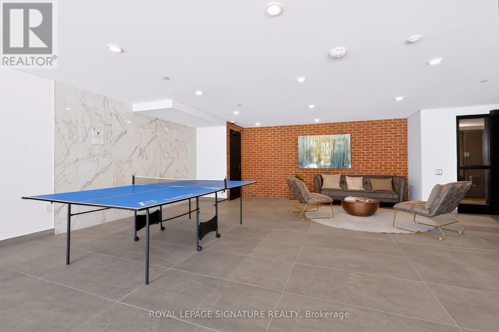 212 - 2799 Kingston Road Property Photo 3