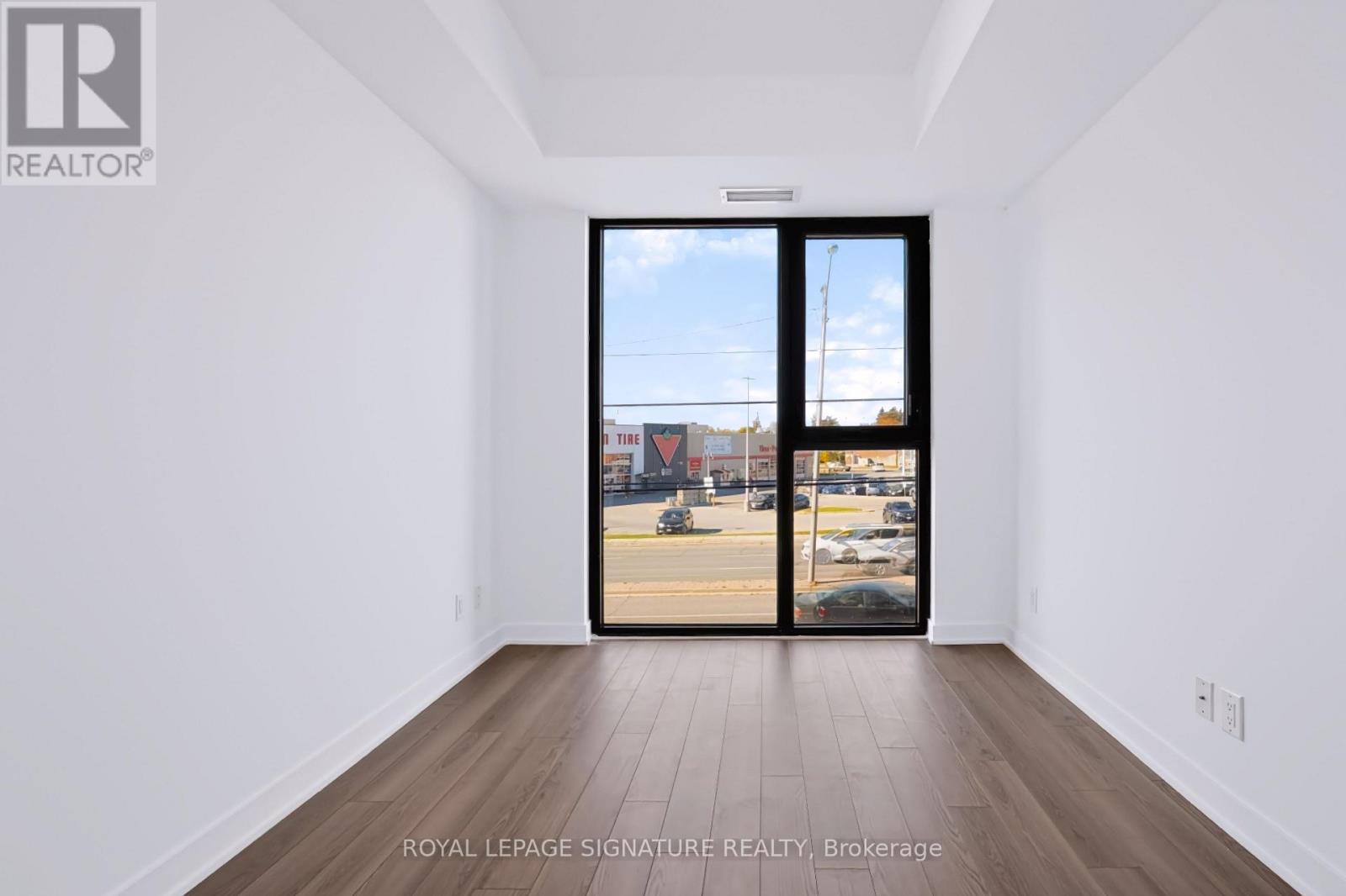 212 - 2799 Kingston Road Property Photo 11
