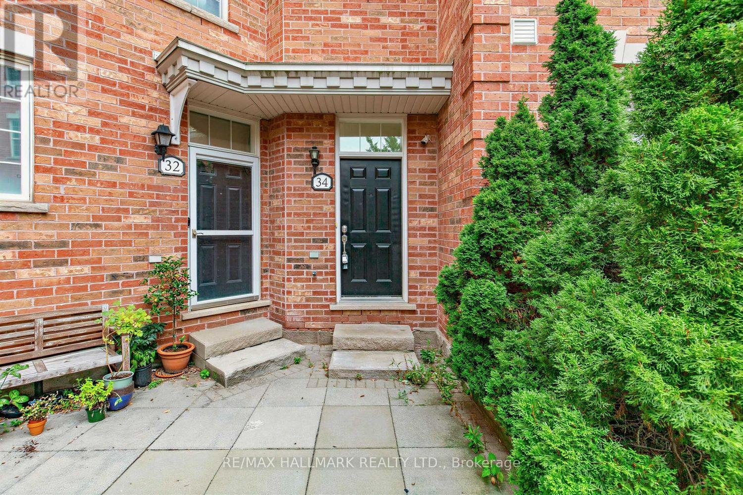 34 Fairhead Mews Property Photo 2