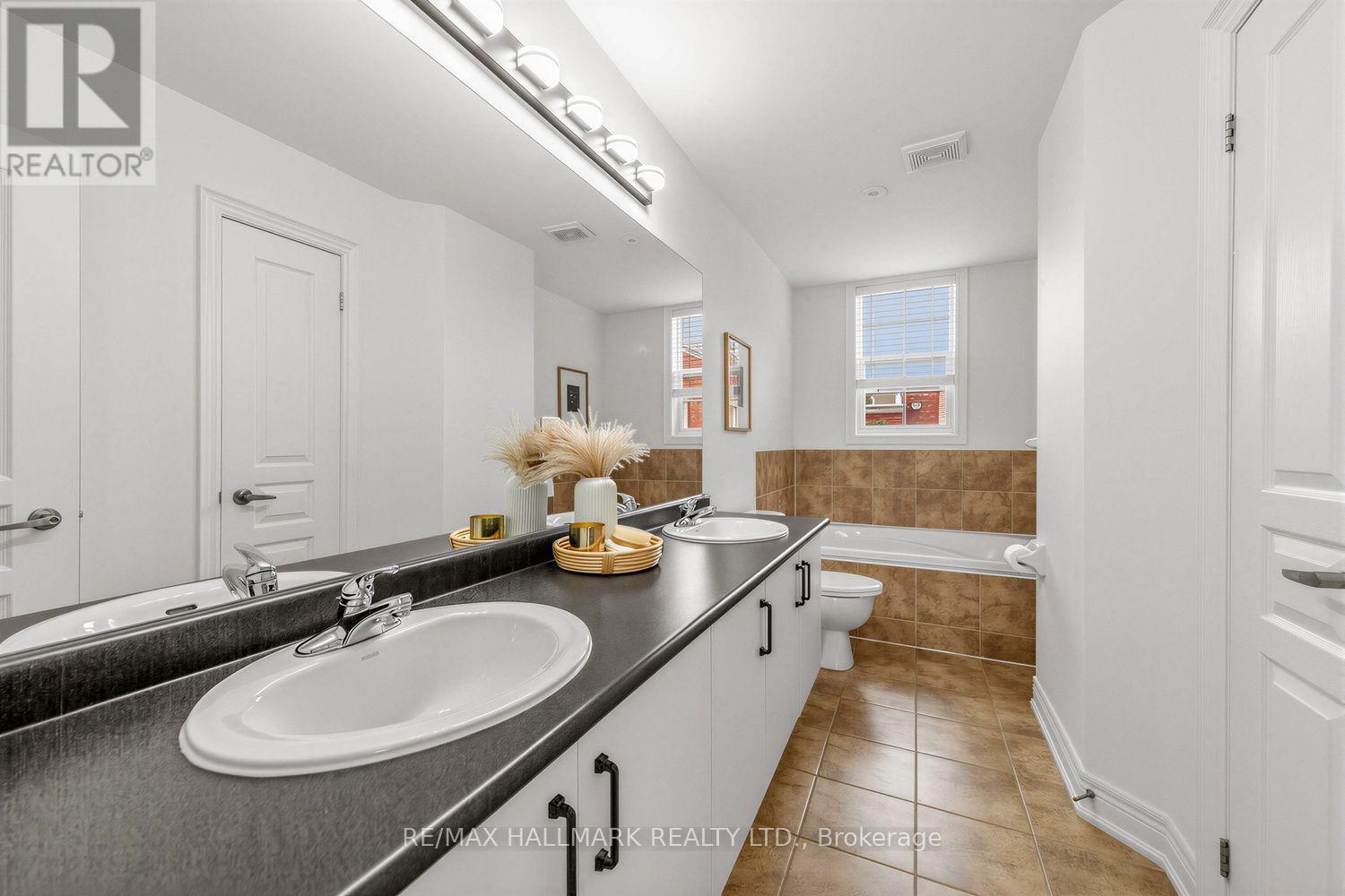 34 Fairhead Mews Property Photo 28