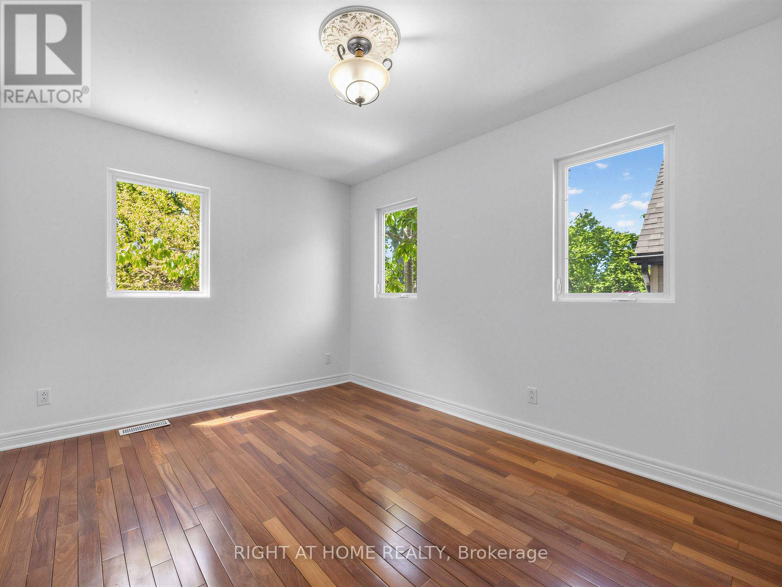 Main - 20 Kildonan Drive Property Photo 18
