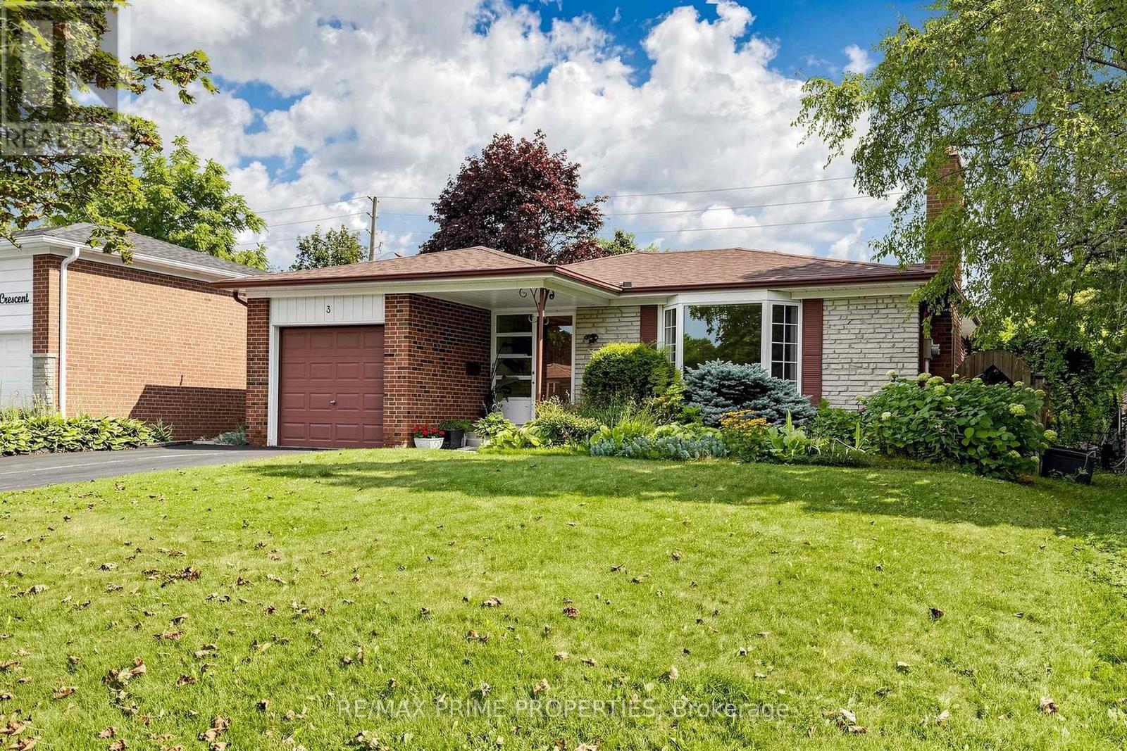 3 LEESWOOD CRESCENT E