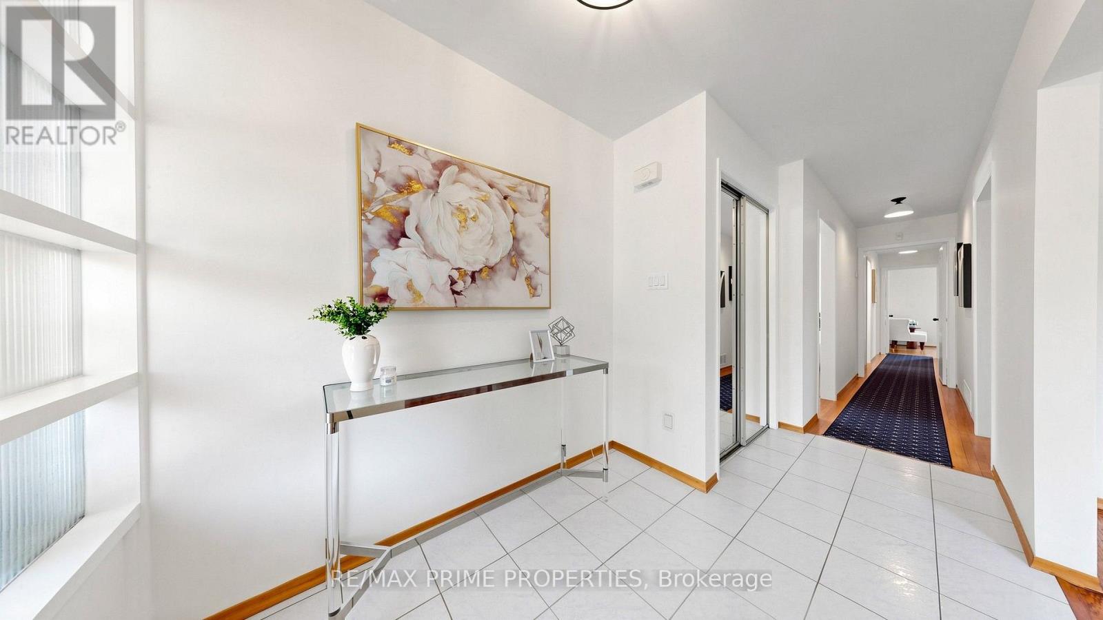 3 Leeswood Crescent E Property Photo 7