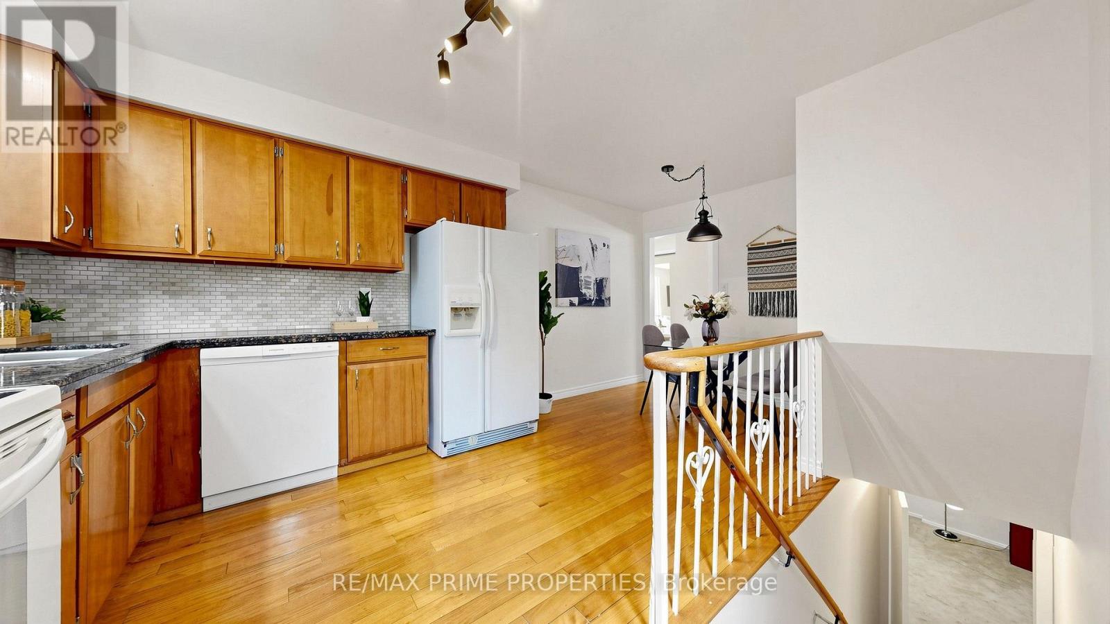 3 Leeswood Crescent E Property Photo 18