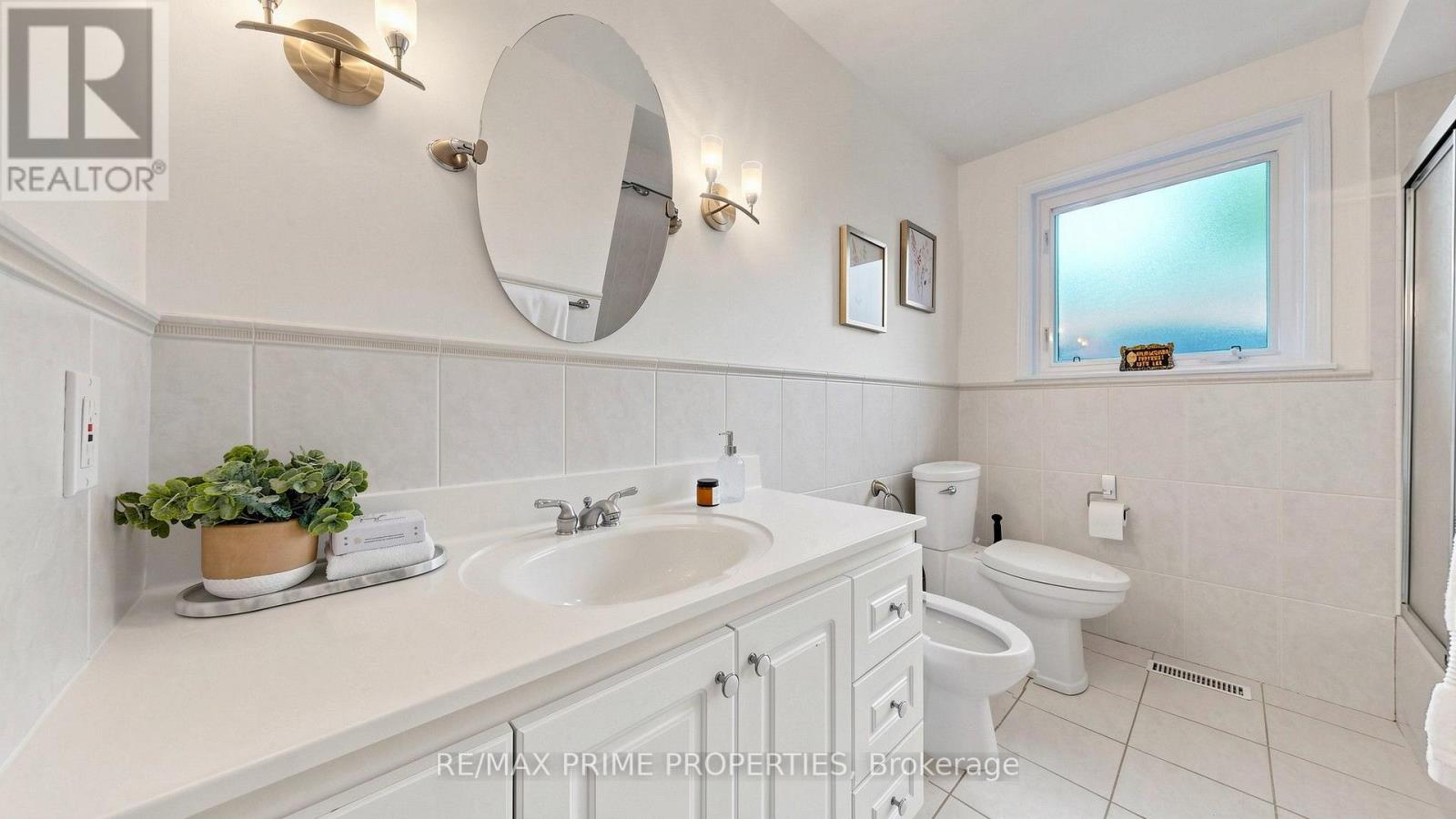 3 Leeswood Crescent E Property Photo 31