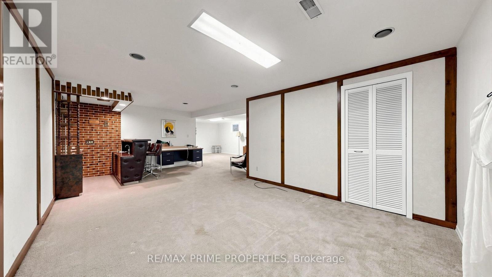 3 Leeswood Crescent E Property Photo 36