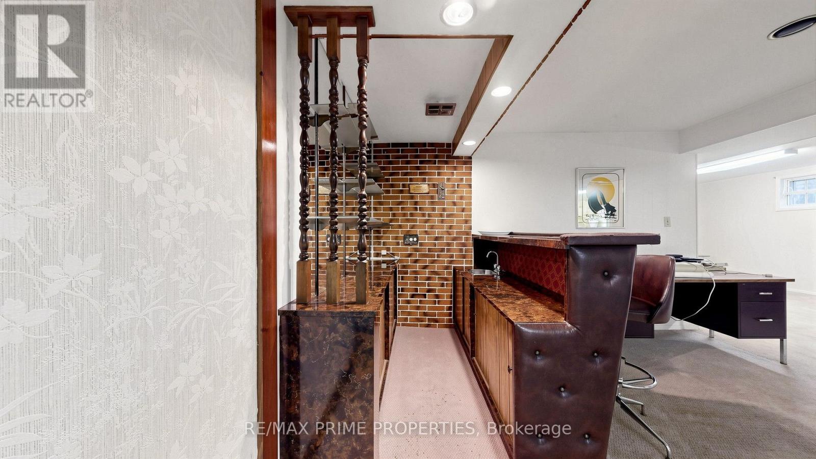 3 Leeswood Crescent E Property Photo 37