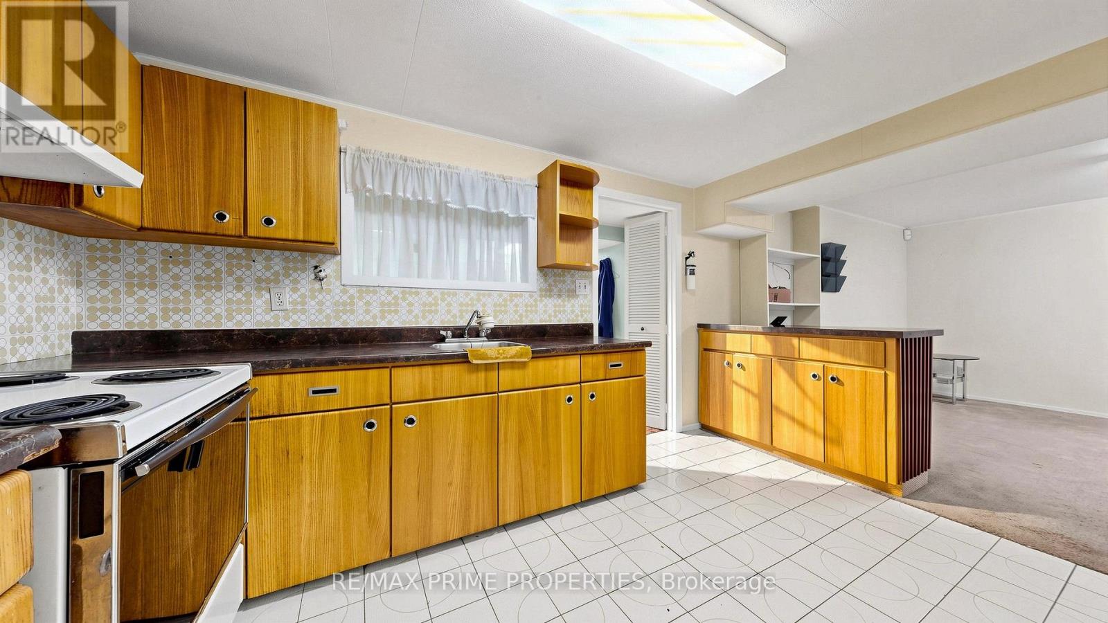 3 Leeswood Crescent E Property Photo 39